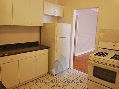 2nd image of 1218 W Pratt Blvd APT 2N