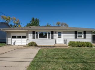 28 29th Ave SW, Cedar Rapids, IA 52404