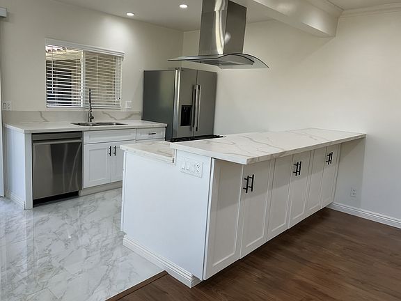 3rd image of 820 S Walker Ave APT 9