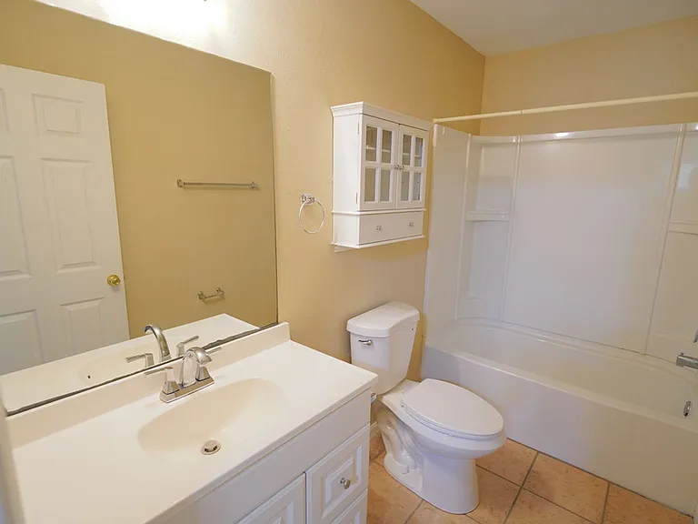 847 W Georgia St — Photo 33