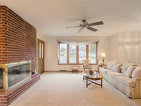 4th image of 5423 N Mersington Ave