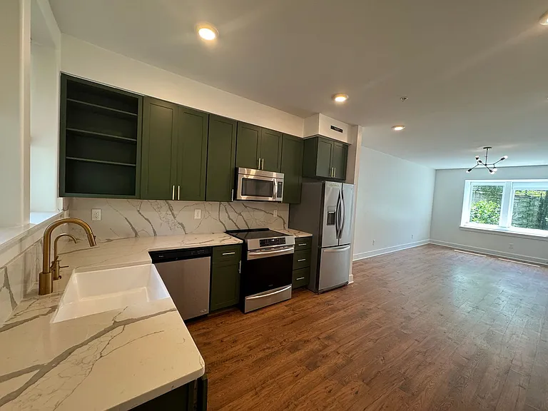1325 5th Ave N #14 — Photo 15