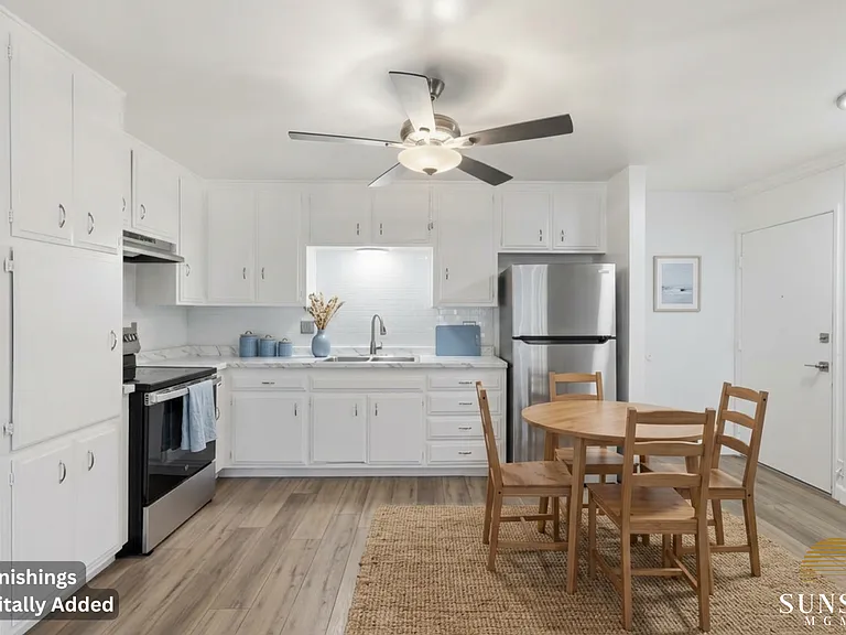 540 W Channel Islands Blvd #2 — Photo 1