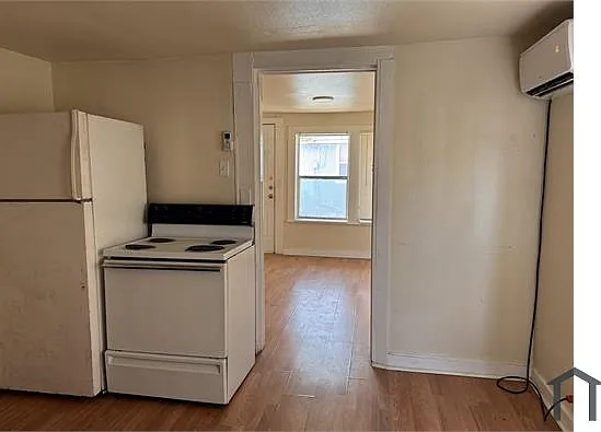 Studio, 325 sqft, $875 — Photo 3