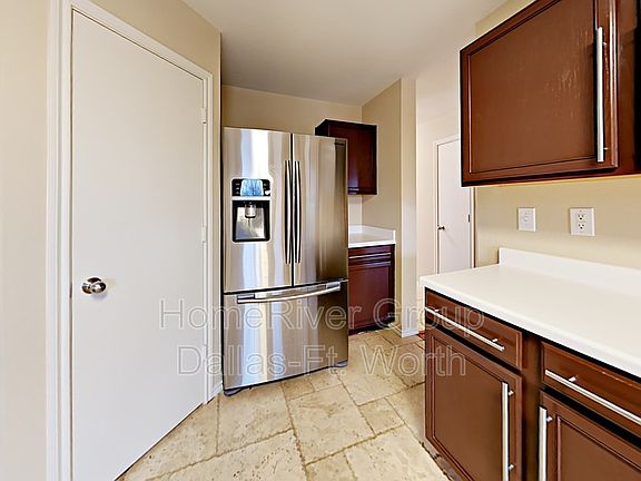 4th image of 2815 Prairie Ct