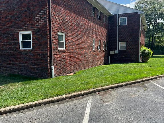 2nd image of 10 Juniper Lane #10 A