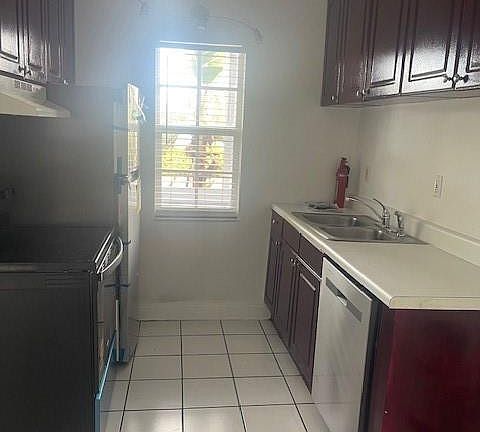 4th image of 900 NE 26 Street #15