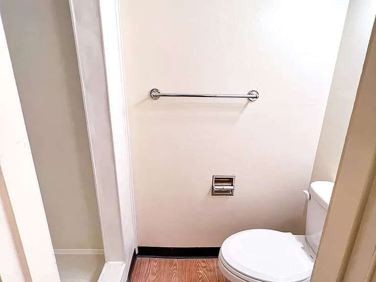 IRO Apartments — Photo 46