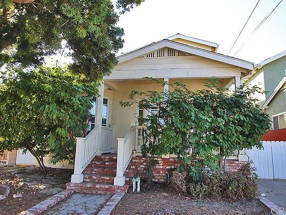 4th image of 2609 S Cabrillo Ave