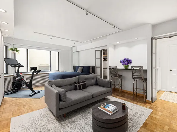 200 East 36th Street image 1 of 8