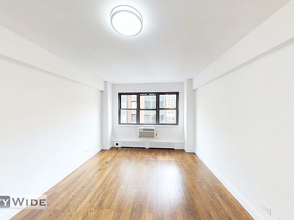 5th image of 219 E 69th St #10JH