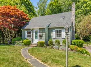 19 Maple Ct, Old Saybrook, CT 06475