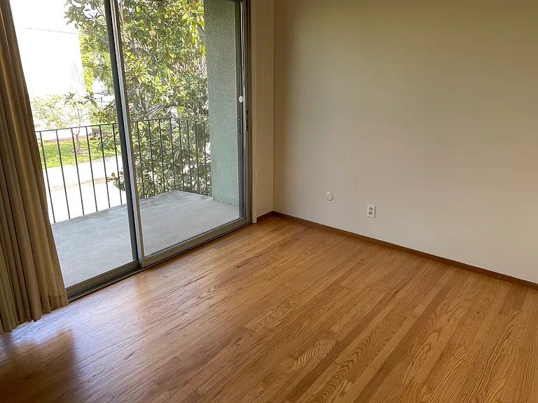 2450 Milvia Street — Photo 38