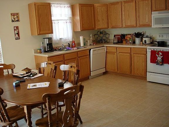 Large eat-in kitchen