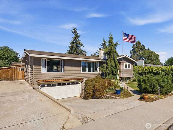 2nd image of 1116 Wedgewood Avenue