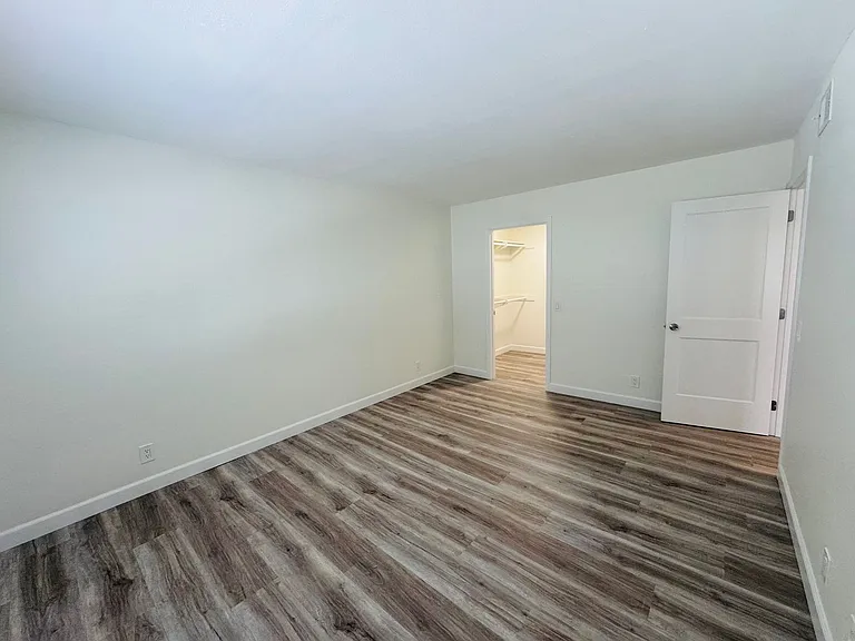 2591 La Paloma Cir — Photo 11