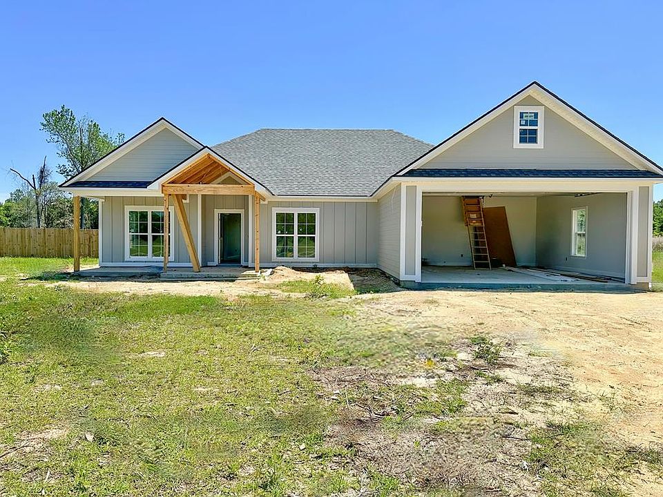 1st image of 1906 Pebblewood E