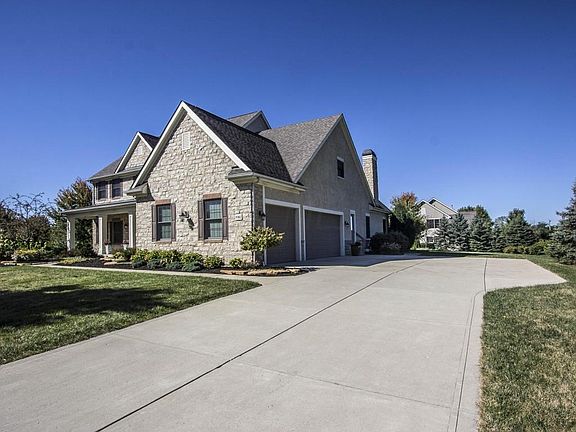 5th image of 9382 Highbury Ct