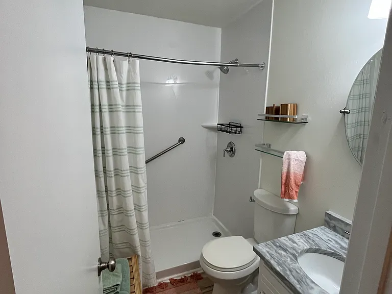 723 Poplar St — Photo 32