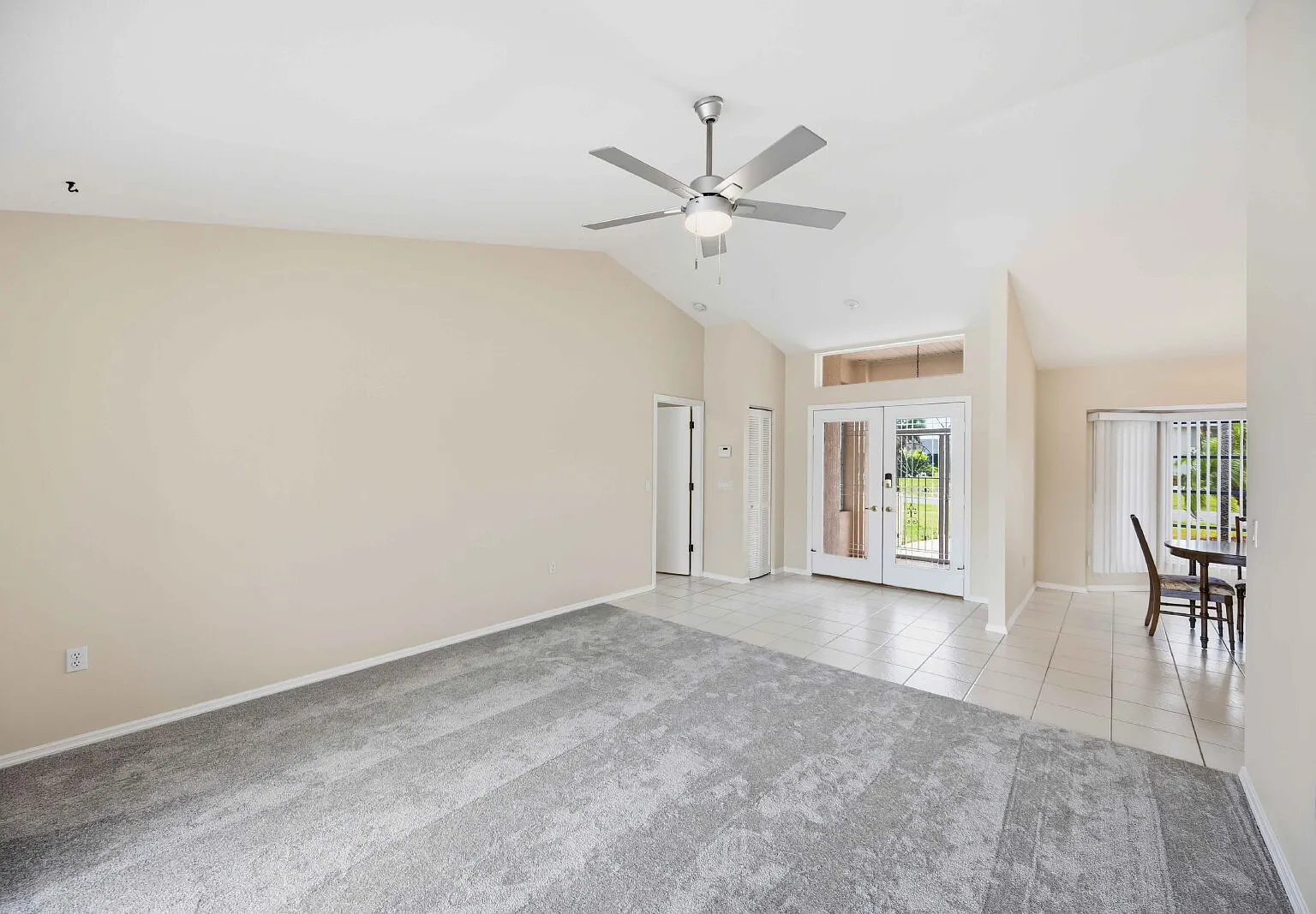 4 bed, 3.0 bath, 2609 sqft, $3,200 — Photo 4
