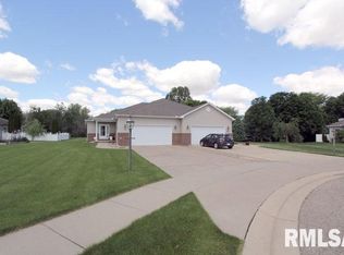 1115 Eaglet Ct, Lacon, IL 61540