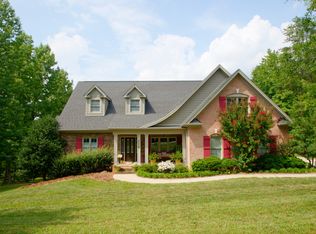 7112 Pleasant Oaks Rd, Greensboro, NC 27410