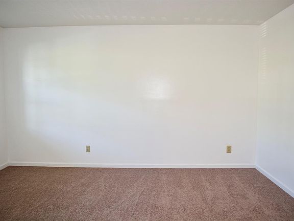 4th image of 602 Goose Hollow Dr