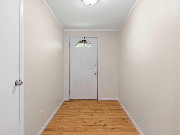 4th image of 538 E Clark St