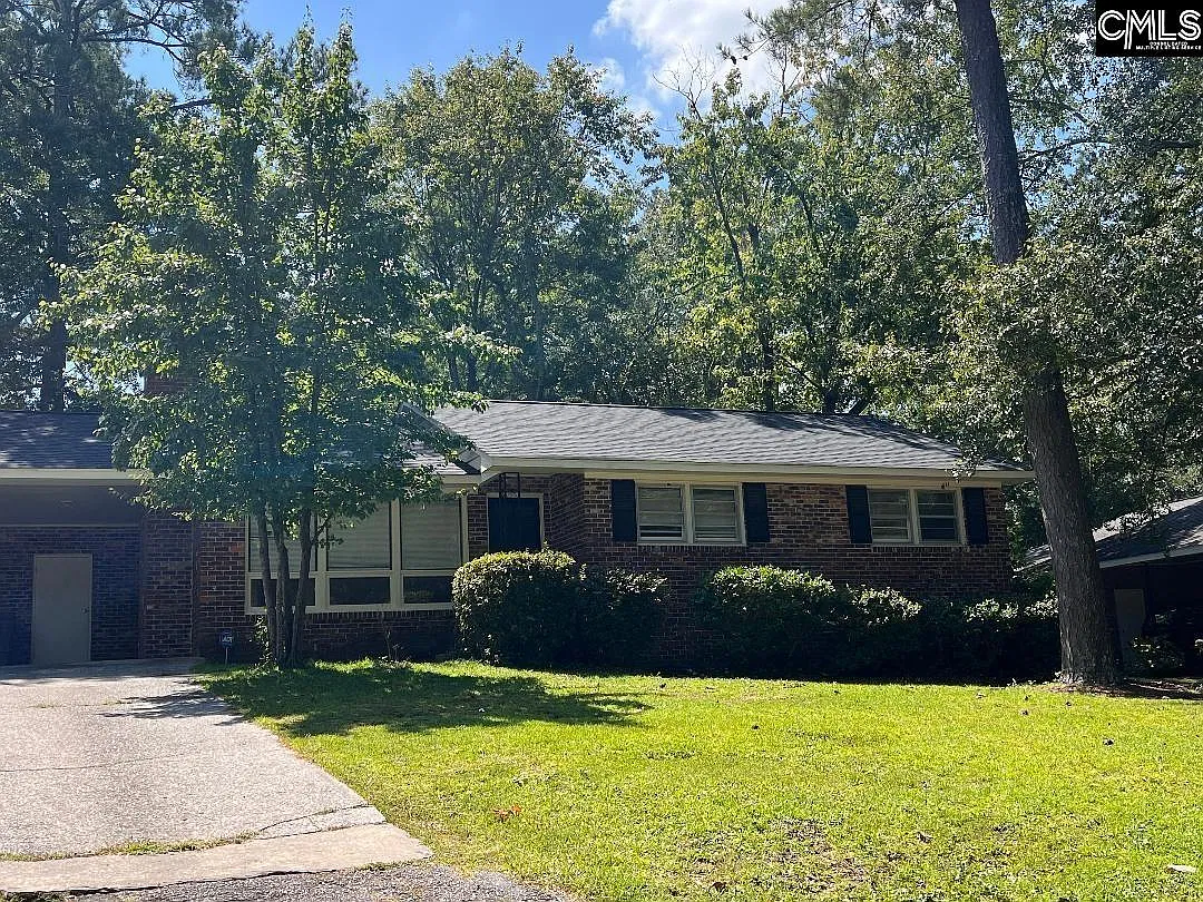 3 bed, 1260 sqft, $1,800 — Photo 1