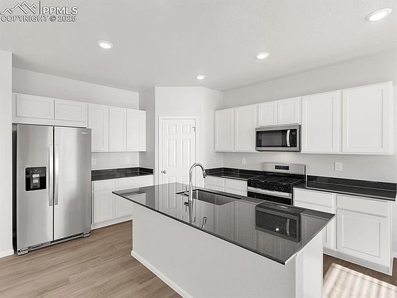 7th image of this home