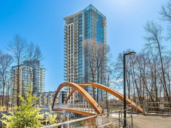 1401 Hunter St #1604, North Vancouver, BC V7J 0E2