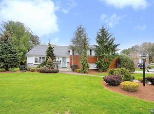 765 Neill Ct, Oradell, NJ 07649
