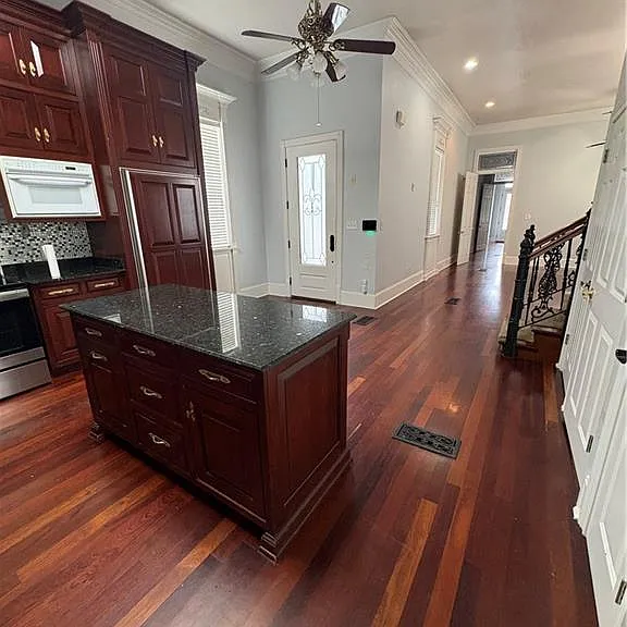 425 Huey P Long Ave — Photo 9