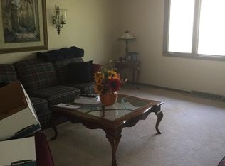 390 Mount Pleasant St NW, Clinton, OH 44216