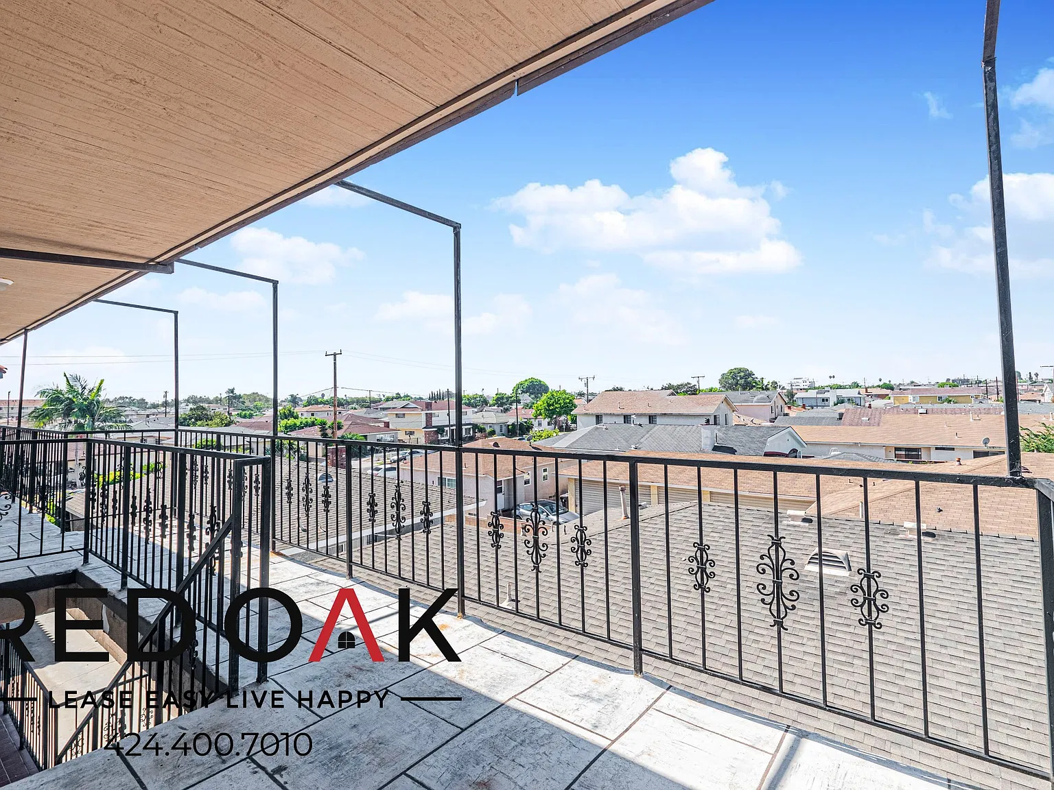Refined 1-Bed with Air Conditioning, Gated Entry, On-Site Laundry and Parking Available in the He... — Photo 2