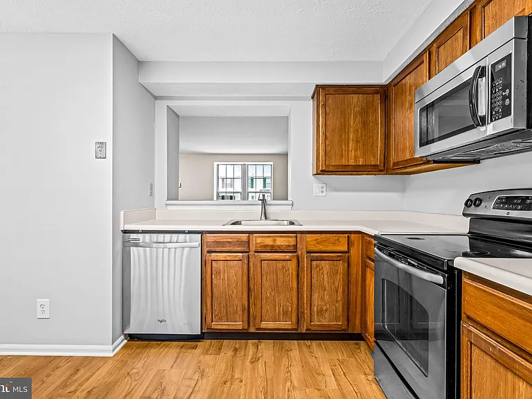 67 Dorchester Cir — Photo 7