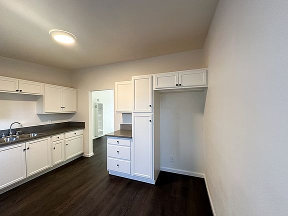 4th image of 2725 Cogswell Rd #2725