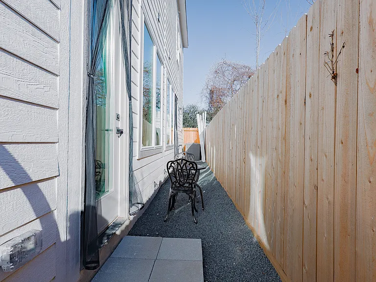 3626 Glenrose St #B — Photo 38