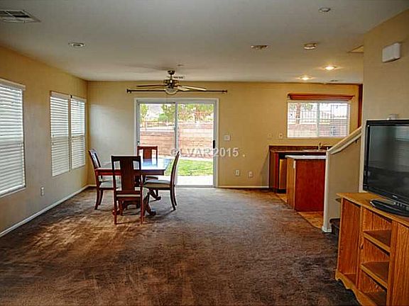 3rd image of 1158 Paradise Safari Dr