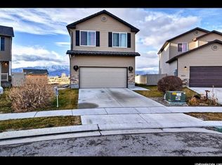 3835 N Tumwater West Dr, Eagle Mountain, UT 84005