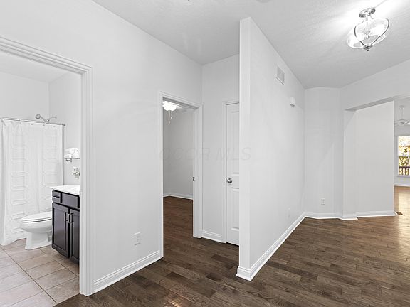 5th image of 6195 Saunders Way
