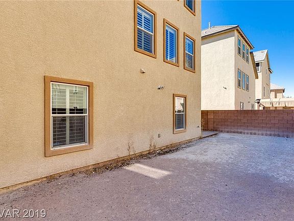 4th image of 24 Yellow Peak Ave
