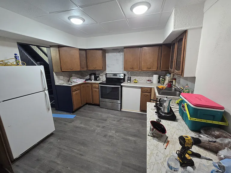 912 N Orange St — Photo 21