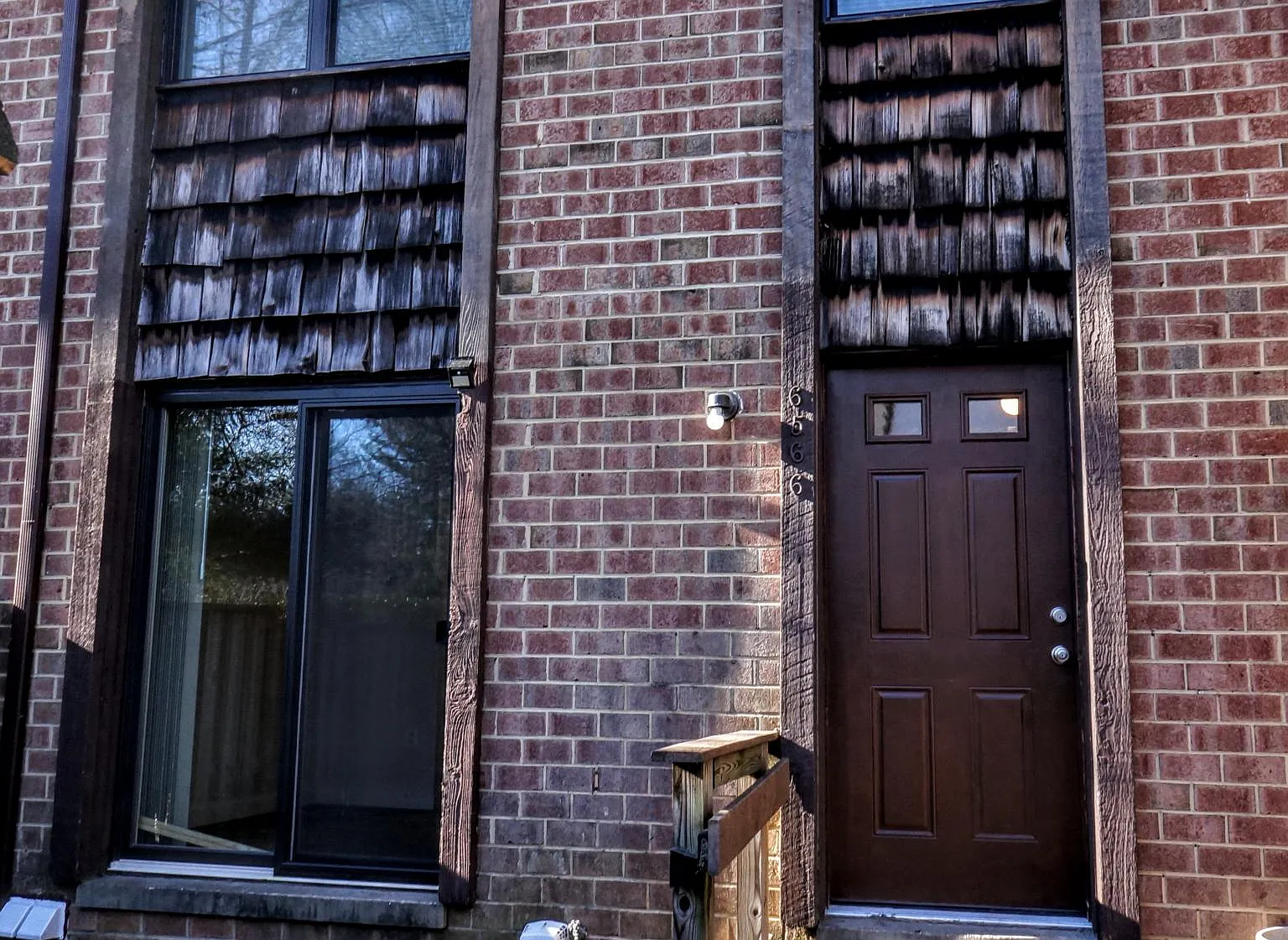 3 bed, 1.5 bath, 1216 sqft, $2,250 — Photo 1
