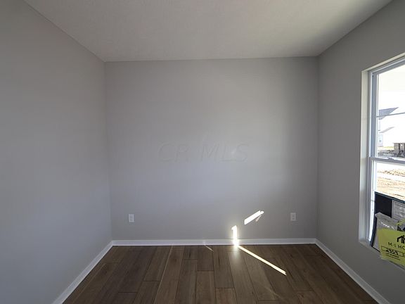 2nd image of 139 Silver Pine Ln