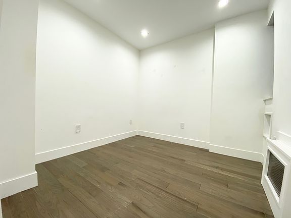 5th image of 80 Delancey St #2J