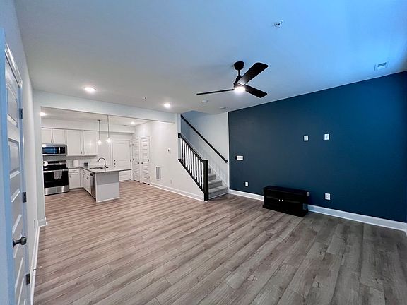 4th image of 406 Gaston Park Ln Unit 100