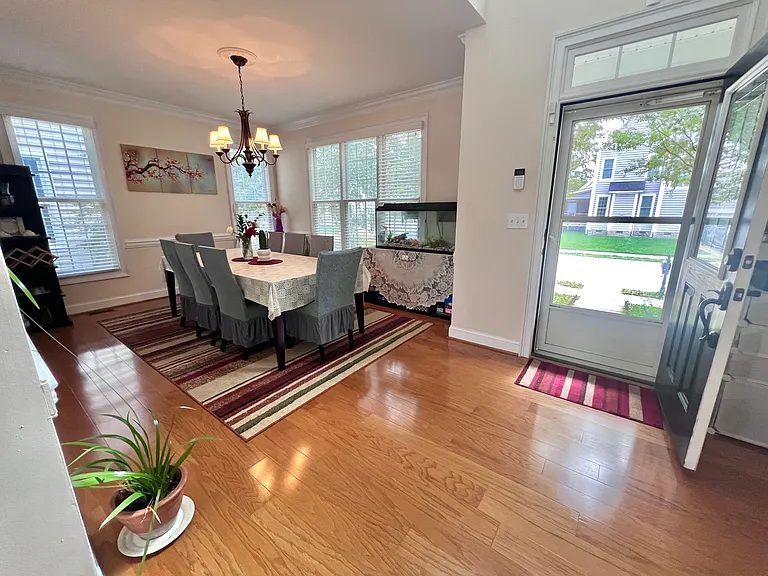 108 Louvale Dr — Photo 9
