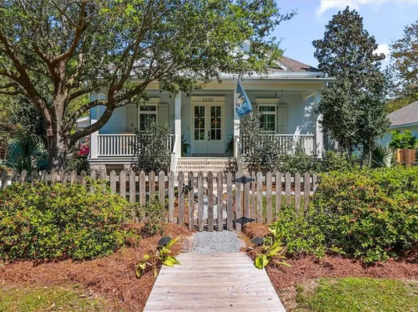 2335 Livingston St, Mandeville, LA 70448