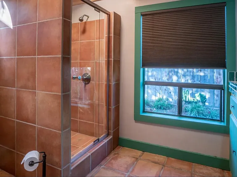 1497 Highland Pl — Photo 9